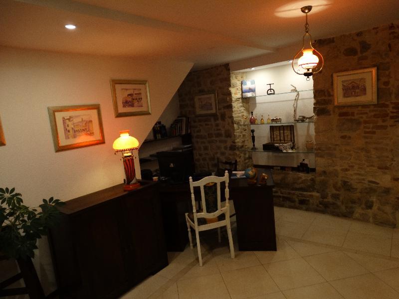 Guesthouse Pjaceta สปลิท ภายนอก รูปภาพ